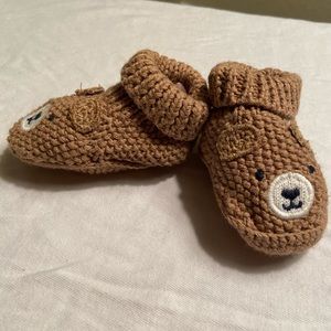 Cat & Jack Newborn Brown Booties | Newborn